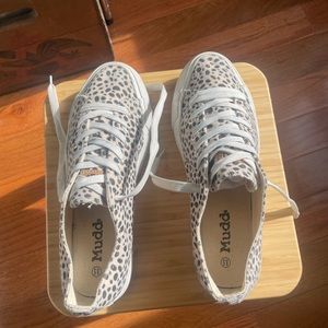 Mudd Dalmatian Studded Sneaks 👟